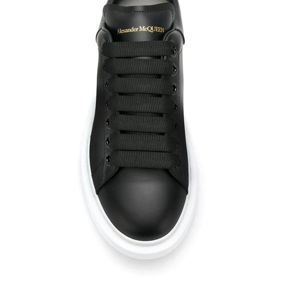 Alexander McQueen Oversized Low-top Sneakers-Black - Picture 4 of 4
